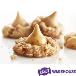 Hershey's Gold Kisses Caramel Creme Candy With Pretzel Bits: 60-Piece Bag -Candy Shop hershey s gold kisses caramel creme candy with pretzel bits 60 piece bag candy warehouse 3
