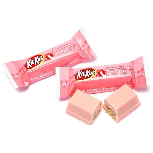 Kit Kat Miniatures Candy - Strawberry: 10-Ounce Bag 1 Kit Kat Miniatures Candy - Strawberry: 10-Ounce Bag